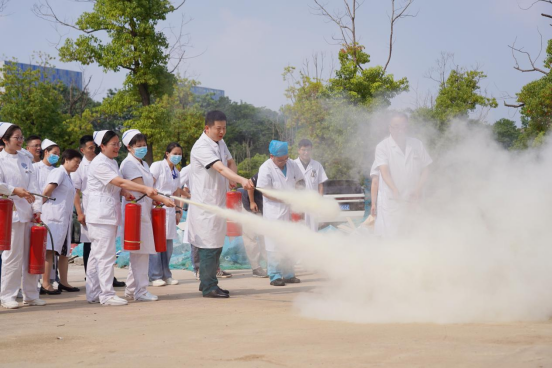 筑牢安全防线，守护医患平安  华安脑科医院成功举办2025年度消防培训与紧急疏散演练活动